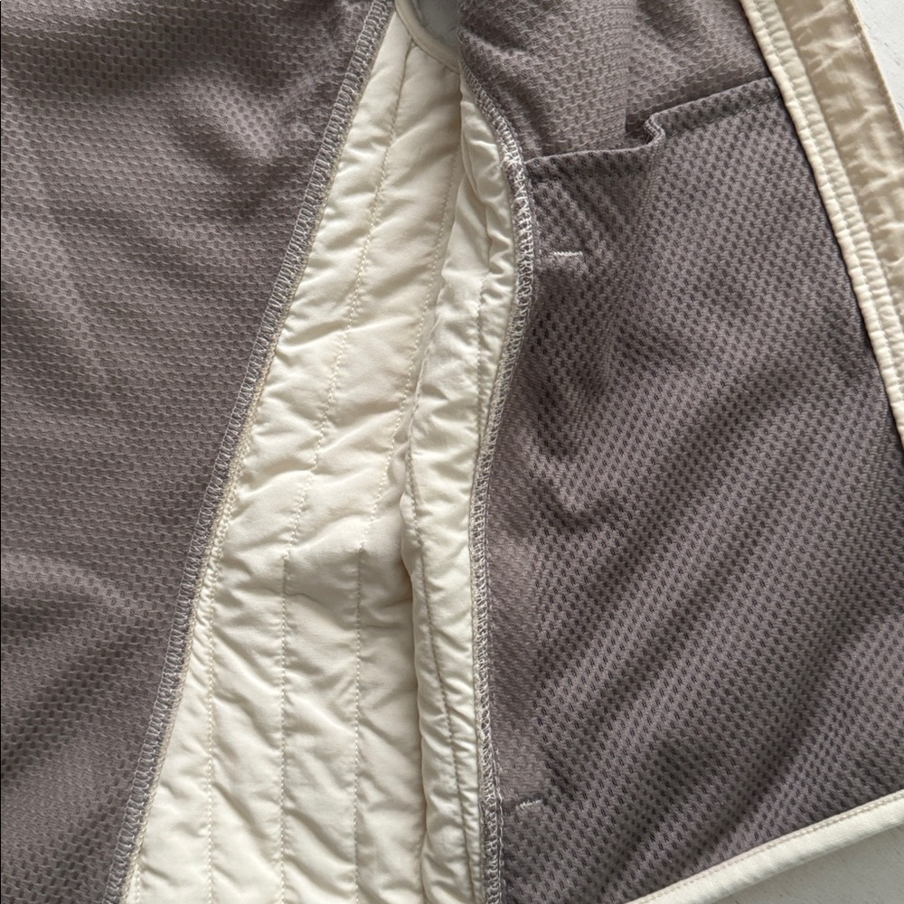 Patagonia Women's Retro X Size Small Vest - Picture 9 of 11